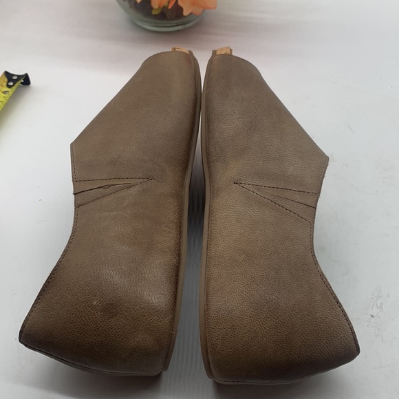 Antelope Tan Leather Sandals Peep Toe Rubber Bottom Size 38. MCS3938A - Picture 7 of 11